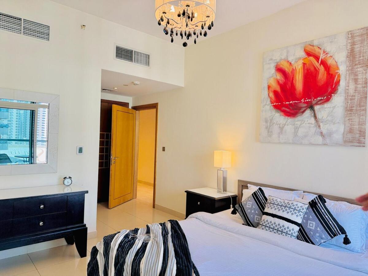 Apartment Stylish 1bhk In Marina Steps To Metro & Marina Walk