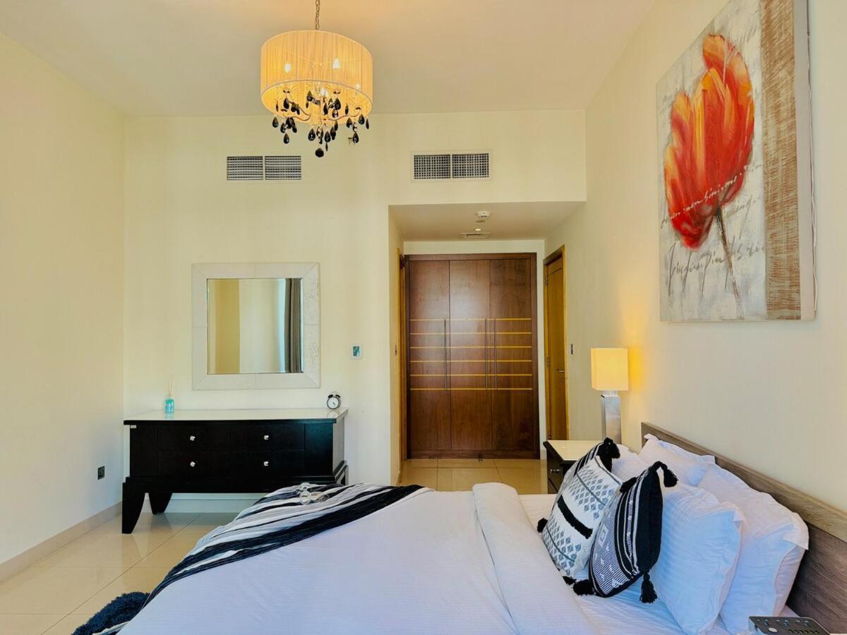 Apartment Stylish 1bhk In Marina Steps To Metro & Marina Walk
