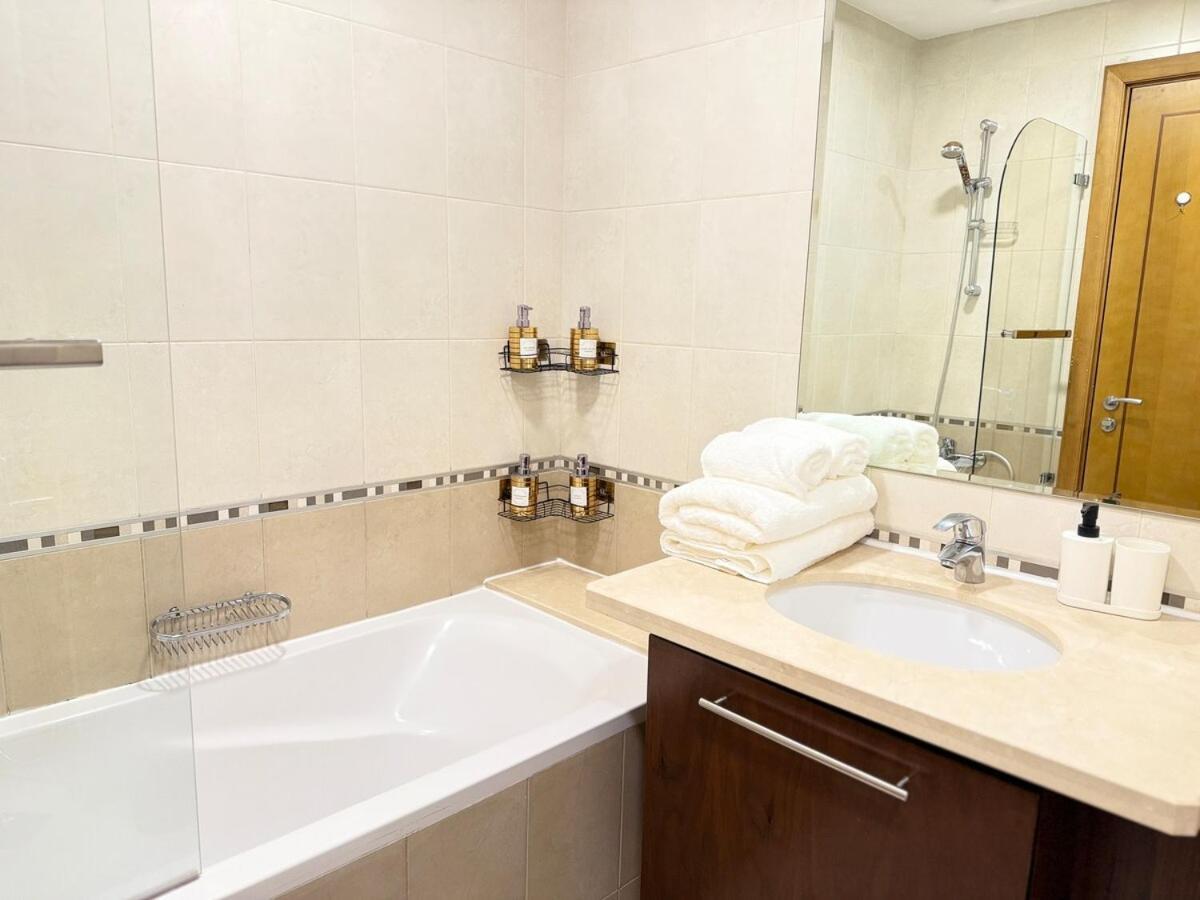Apartment Stylish 1bhk In Marina Steps To Metro & Marina Walk *