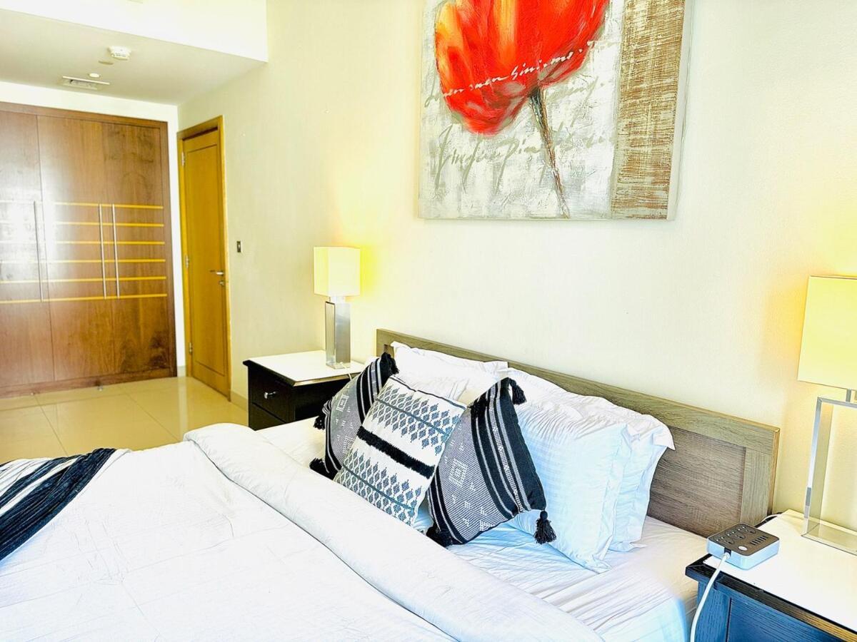 Stylish 1bhk In Marina Steps To Metro & Marina Walk *