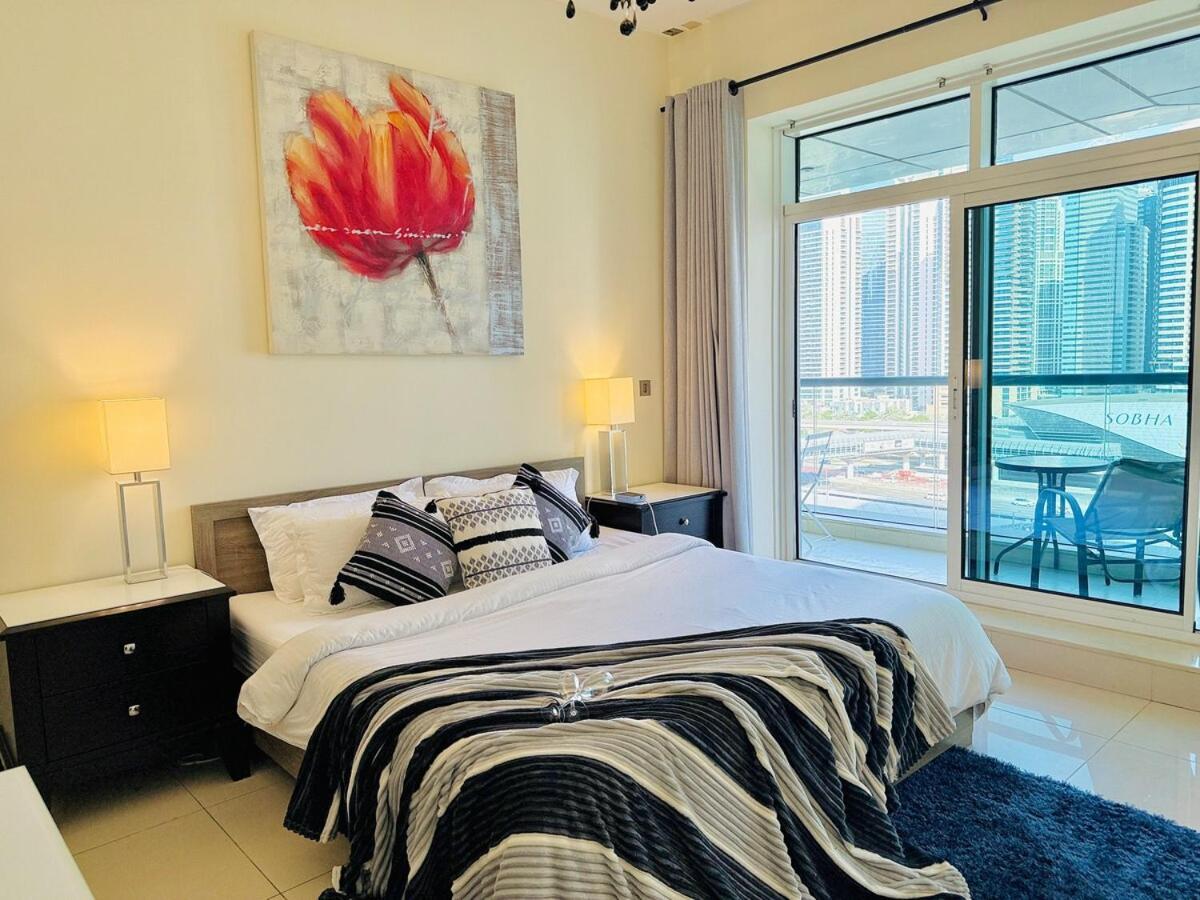 Stylish 1bhk In Marina Steps To Metro & Marina Walk Apartment *